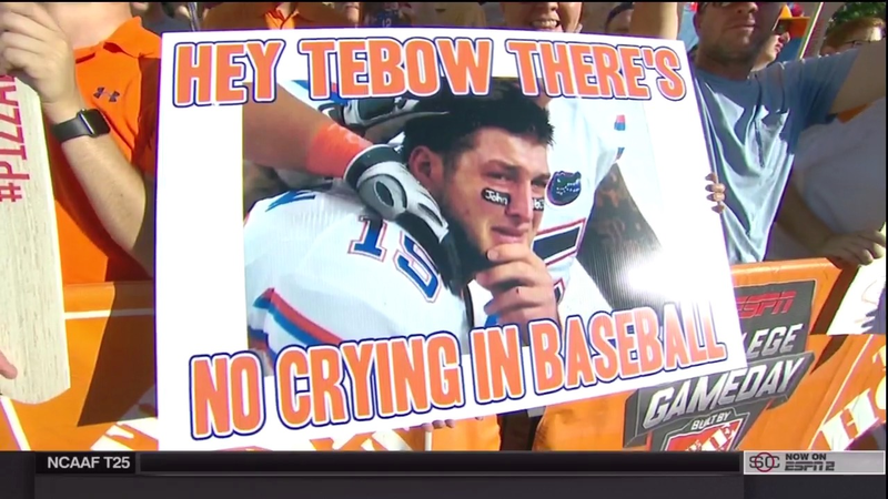 Illustration for article titled Tebow Jokes: Your Knoxville College GameDay Sign Roundup
